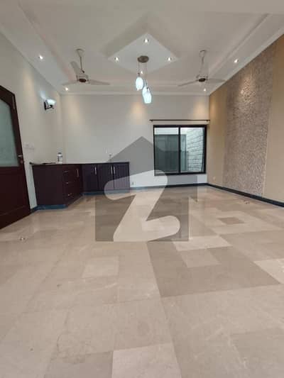 40x80, House Available for Rent with 6 bedrooms in G-13, Islamabad
