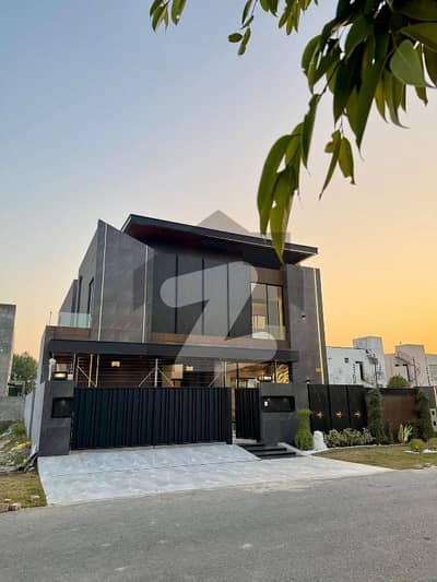 1 MODERN DESIGN UPPER PORTION FOR RENT IN DHA PHASE 8 1 MODERN DESIGN UPPER PORTION FOR RENT IN DHA PHASE 8