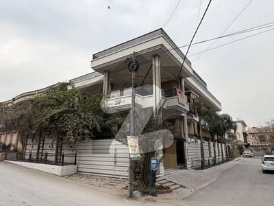 ائیرپورٹ ہاؤسنگ سوسائٹی راولپنڈی میں 6 کمروں کا 15 مرلہ مکان 3.98 کروڑ میں برائے فروخت۔ ائیرپورٹ ہاؤسنگ سوسائٹی راولپنڈی میں 6 کمروں کا 15 مرلہ مکان 3.98 کروڑ میں برائے فروخت۔