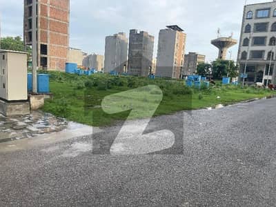 ڈی ایچ اے فیز 8 - بلاک ٹی فیز 8,ڈیفنس (ڈی ایچ اے),لاہور میں 6 کنال رہائشی پلاٹ 40.0 کروڑ میں برائے فروخت۔ ڈی ایچ اے فیز 8 - بلاک ٹی فیز 8,ڈیفنس (ڈی ایچ اے),لاہور میں 6 کنال رہائشی پلاٹ 40.0 کروڑ میں برائے فروخت۔