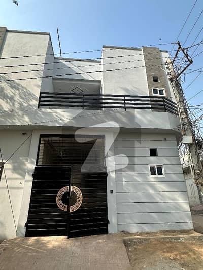سیوارا چوک ملتان میں 3 کمروں کا 3 مرلہ مکان 82.0 لاکھ میں برائے فروخت۔