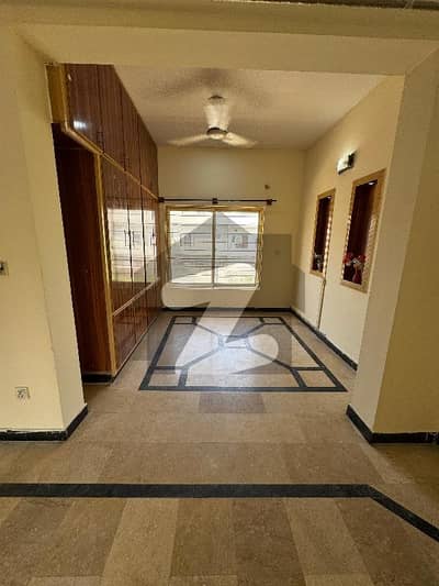 ڈی ۔ 12 اسلام آباد میں 2 کمروں کا 4 مرلہ بالائی پورشن 68.0 ہزار میں کرایہ پر دستیاب ہے۔