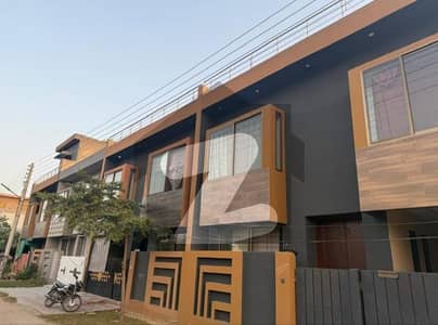 سینٹرل پارک ہاؤسنگ سکیم لاہور میں 2 کمروں کا 3 مرلہ مکان 50.0 لاکھ میں برائے فروخت۔