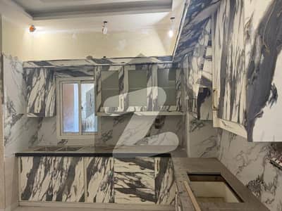 نارتھ ناظم آباد ۔ بلاک بی نارتھ ناظم آباد,کراچی میں 3 کمروں کا 8 مرلہ فلیٹ 3.0 کروڑ میں برائے فروخت۔ نارتھ ناظم آباد ۔ بلاک بی نارتھ ناظم آباد,کراچی میں 3 کمروں کا 8 مرلہ فلیٹ 3.0 کروڑ میں برائے فروخت۔