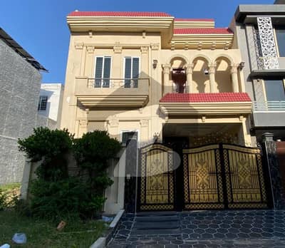 سٹی ہاؤسنگ سوسائٹی گوجرانوالہ میں 4 کمروں کا 5 مرلہ مکان 2.0 کروڑ میں برائے فروخت۔