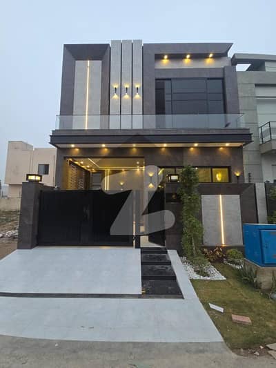 5 Marla Exceptional Designer Home Prime Location & Executive Finishing