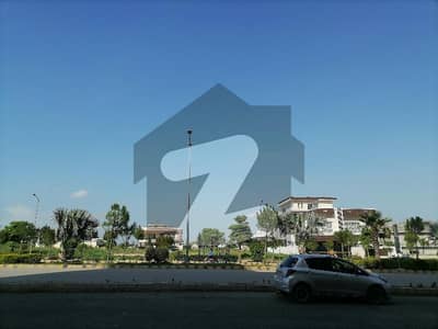 ٹاپ سٹی 1 - بلاک سی ٹاپ سٹی 1,اسلام آباد میں 1 کنال رہائشی پلاٹ 2.1 کروڑ میں برائے فروخت۔