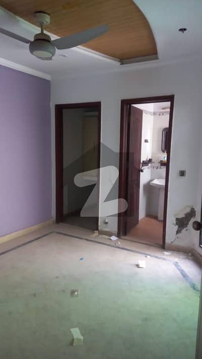 ڈی ایچ اے فیز 1 ڈیفنس (ڈی ایچ اے),لاہور میں 4 مرلہ Studio دفتر 64.0 ہزار میں کرایہ پر دستیاب ہے۔