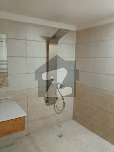 10 MARLA LIKE NEW CONDITION LOWER PORTION FOR RENT NEAR OLD AIRPORT