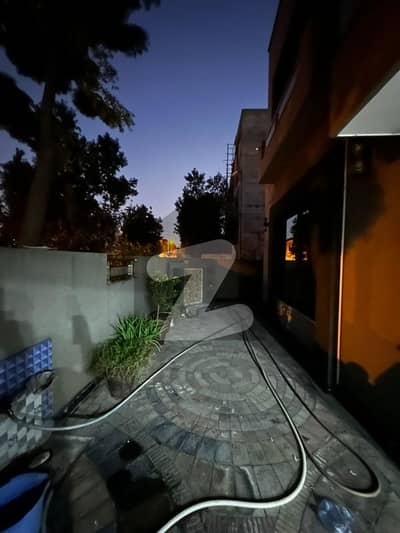 بحریہ ٹاؤن سیکٹر سی بحریہ ٹاؤن,لاہور میں 5 کمروں کا 1 کنال مکان 5.6 کروڑ میں برائے فروخت۔ بحریہ ٹاؤن سیکٹر سی بحریہ ٹاؤن,لاہور میں 5 کمروں کا 1 کنال مکان 5.6 کروڑ میں برائے فروخت۔