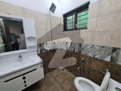 بحریہ ٹاؤن ۔ سیکٹر ایف بحریہ ٹاؤن,لاہور میں 1 کمرے کا 1 مرلہ فلیٹ 65.0 لاکھ میں برائے فروخت۔ بحریہ ٹاؤن ۔ سیکٹر ایف بحریہ ٹاؤن,لاہور میں 1 کمرے کا 1 مرلہ فلیٹ 65.0 لاکھ میں برائے فروخت۔