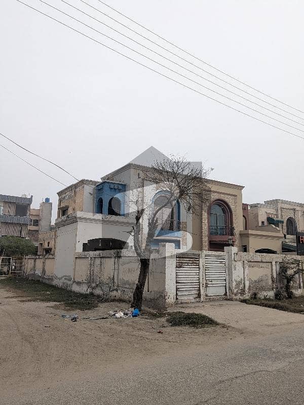 10 MARLA CORNER COMMERCIAL BUILDING FOR SALE IN COLLEGE ROAD LAHORE NEAR MISSILE CHOWK 10 MARLA CORNER COMMERCIAL BUILDING FOR SALE IN COLLEGE ROAD LAHORE NEAR MISSILE CHOWK