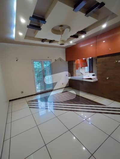 یونیورسٹی روڈ کراچی میں 4 مرلہ دفتر 55.0 ہزار میں کرایہ پر دستیاب ہے۔