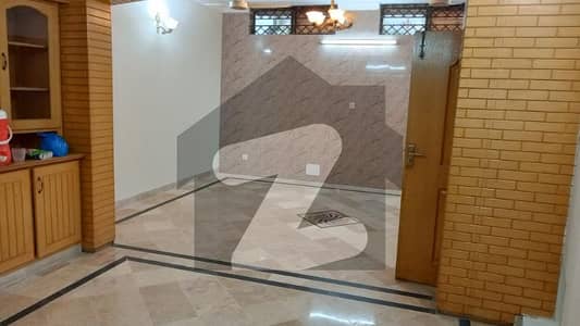 آئی ۔ 8 اسلام آباد میں 2 کمروں کا 14 مرلہ زیریں پورشن 1.1 لاکھ میں کرایہ پر دستیاب ہے۔