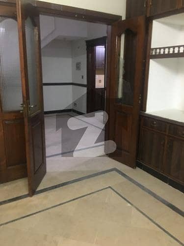 جی ۔ 10 اسلام آباد میں 2 کمروں کا 6 مرلہ بالائی پورشن 60.0 ہزار میں کرایہ پر دستیاب ہے۔