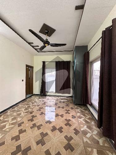 10 Marla Beautiful Triple Storey House For Rent 10 Marla Beautiful Triple Storey House For Rent