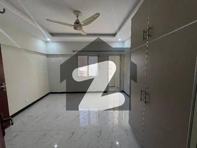 کیپیٹل ریزڈنشیا مرگلہ ہِلز-2,ای ۔ 11,اسلام آباد میں 3 کمروں کا 8 مرلہ فلیٹ 85.0 ہزار میں کرایہ پر دستیاب ہے۔ کیپیٹل ریزڈنشیا مرگلہ ہِلز-2,ای ۔ 11,اسلام آباد میں 3 کمروں کا 8 مرلہ فلیٹ 85.0 ہزار میں کرایہ پر دستیاب ہے۔