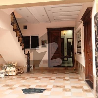 علامہ اقبال ٹاؤن ۔ پاک بلاک علامہ اقبال ٹاؤن,لاہور میں 6 کمروں کا 5 مرلہ مکان 3.75 کروڑ میں برائے فروخت۔