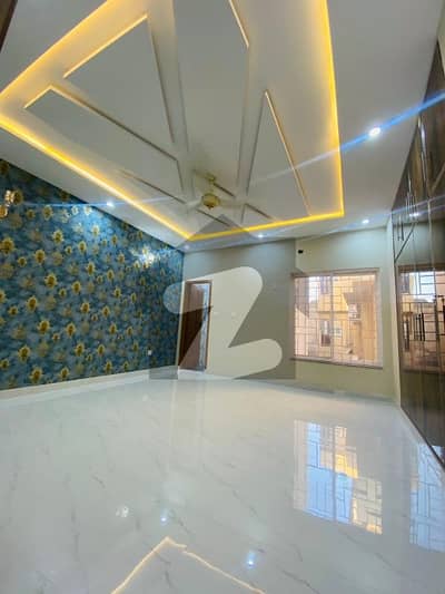 1 KANAL HOUSE FOR SALE IN VALENCIA TOWN PRIME LOCATION