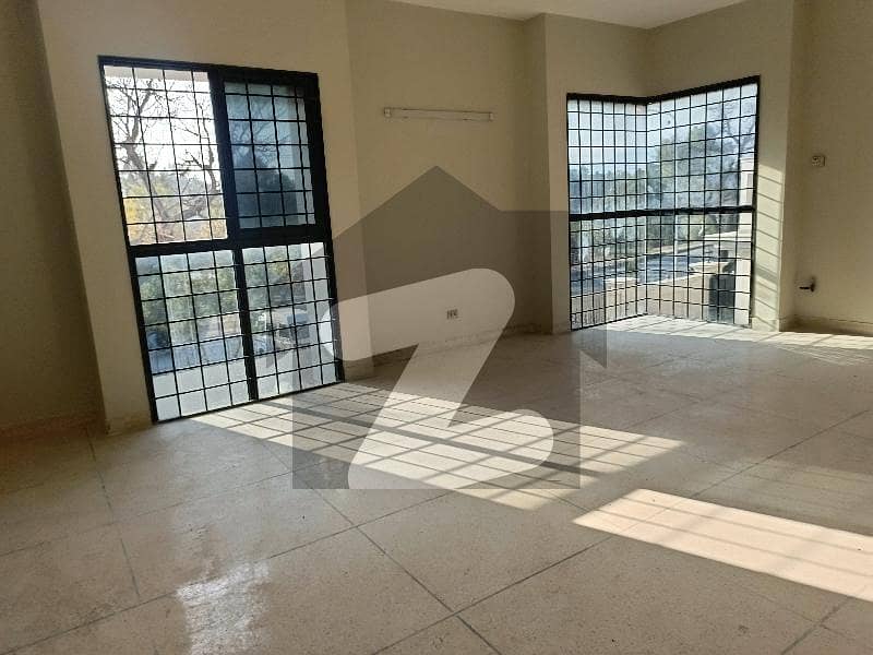 F7 Double Storey House Close Street F7 Double Storey House Close Street