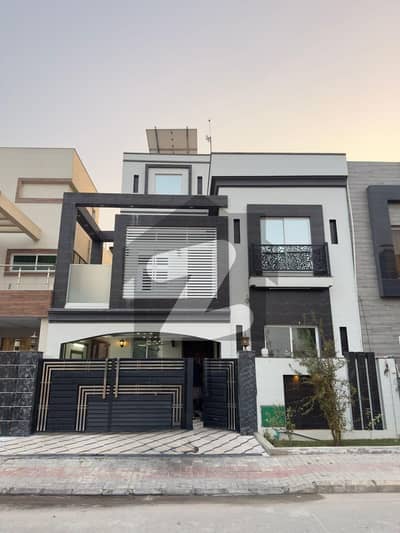 بحریہ ٹاؤن سیکٹر سی بحریہ ٹاؤن,لاہور میں 4 کمروں کا 8 مرلہ مکان 3.3 کروڑ میں برائے فروخت۔ بحریہ ٹاؤن سیکٹر سی بحریہ ٹاؤن,لاہور میں 4 کمروں کا 8 مرلہ مکان 3.3 کروڑ میں برائے فروخت۔