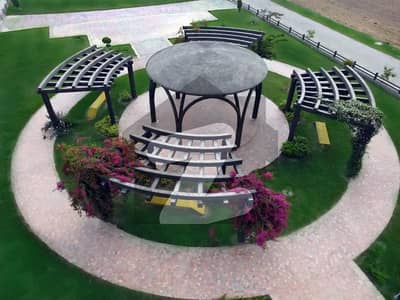 سینٹرل پارک ہاؤسنگ سکیم لاہور میں 1 کنال رہائشی پلاٹ 1.6 کروڑ میں برائے فروخت۔