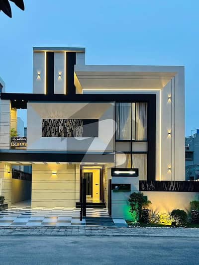 بحریہ ٹاؤن سیکٹر ای بحریہ ٹاؤن,لاہور میں 5 کمروں کا 10 مرلہ مکان 4.0 کروڑ میں برائے فروخت۔ بحریہ ٹاؤن سیکٹر ای بحریہ ٹاؤن,لاہور میں 5 کمروں کا 10 مرلہ مکان 4.0 کروڑ میں برائے فروخت۔