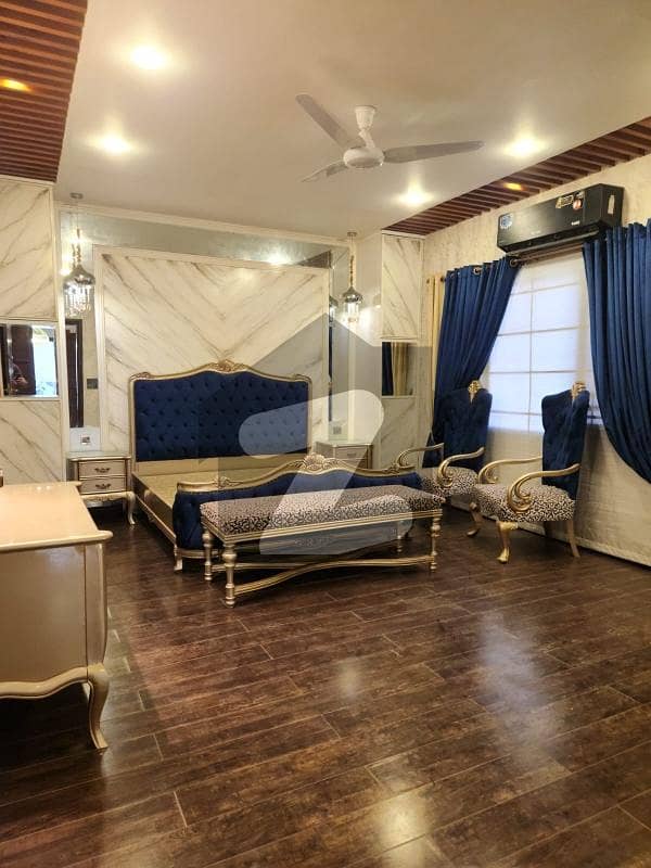 1000 yard Banglow avilable for sale 1000 yard Banglow avilable for sale