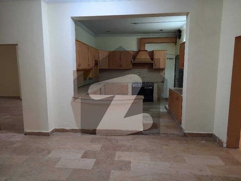 ای ۔ 11 اسلام آباد میں 3 کمروں کا 14 مرلہ زیریں پورشن 1.0 لاکھ میں کرایہ پر دستیاب ہے۔ ای ۔ 11 اسلام آباد میں 3 کمروں کا 14 مرلہ زیریں پورشن 1.0 لاکھ میں کرایہ پر دستیاب ہے۔