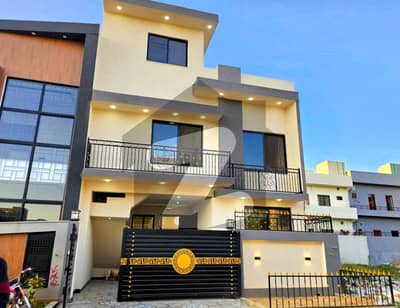 ایم پی سی ایچ ایس ۔ بلاک ایف ایم پی سی ایچ ایس ۔ ملٹی گارڈنز,بی ۔ 17,اسلام آباد میں 4 کمروں کا 5 مرلہ مکان 2.05 کروڑ میں برائے فروخت۔ ایم پی سی ایچ ایس ۔ بلاک ایف ایم پی سی ایچ ایس ۔ ملٹی گارڈنز,بی ۔ 17,اسلام آباد میں 4 کمروں کا 5 مرلہ مکان 2.05 کروڑ میں برائے فروخت۔