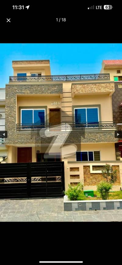 Corner House upper portion for rent