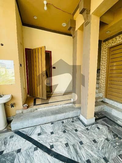 upper porshan available for rent in muhafiz town face 2 gass available