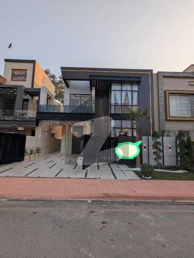 10 Marla Beautiful Modern House In Bahria Town 10 Marla Beautiful Modern House In Bahria Town