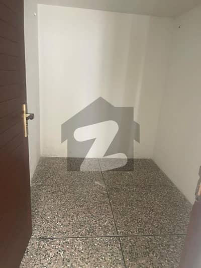 ایف ۔ 11 اسلام آباد میں 3 کمروں کا 1 کنال زیریں پورشن 2.5 لاکھ میں کرایہ پر دستیاب ہے۔