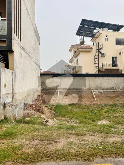 پارک ویو سٹی - پرل بلاک پارک ویو سٹی,لاہور میں 5 مرلہ رہائشی پلاٹ 27.0 لاکھ میں برائے فروخت۔ پارک ویو سٹی - پرل بلاک پارک ویو سٹی,لاہور میں 5 مرلہ رہائشی پلاٹ 27.0 لاکھ میں برائے فروخت۔