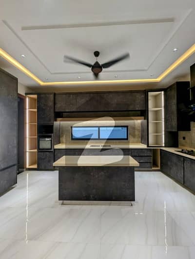 آئی ای پی انجنیئرز ٹاؤن ۔ سیکٹر اے آئی ای پی انجینئرز ٹاؤن,لاہور میں 4 کمروں کا 2 کنال مکان 2.0 لاکھ میں کرایہ پر دستیاب ہے۔