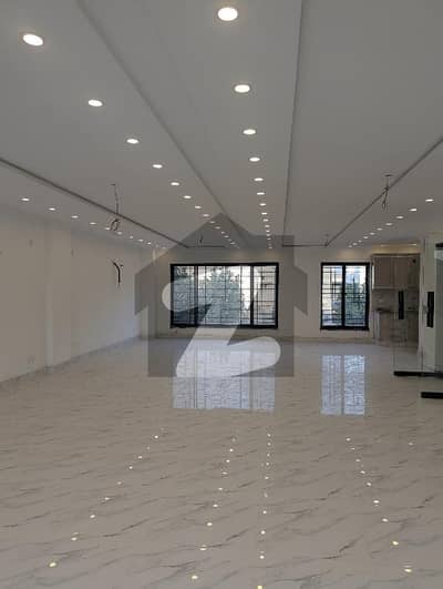 بحریہ ٹاؤن سیکٹر ای بحریہ ٹاؤن,لاہور میں 5 مرلہ دکان 45.0 ہزار میں کرایہ پر دستیاب ہے۔ بحریہ ٹاؤن سیکٹر ای بحریہ ٹاؤن,لاہور میں 5 مرلہ دکان 45.0 ہزار میں کرایہ پر دستیاب ہے۔