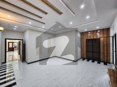 نشیمنِ اقبال فیز 1 نشیمنِ اقبال,لاہور میں 5 کمروں کا 10 مرلہ مکان 3.78 کروڑ میں برائے فروخت۔ نشیمنِ اقبال فیز 1 نشیمنِ اقبال,لاہور میں 5 کمروں کا 10 مرلہ مکان 3.78 کروڑ میں برائے فروخت۔