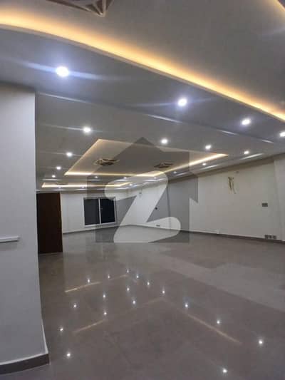 بحریہ ٹاؤن سیکٹر ای بحریہ ٹاؤن,لاہور میں 5 مرلہ دفتر 65.0 ہزار میں کرایہ پر دستیاب ہے۔