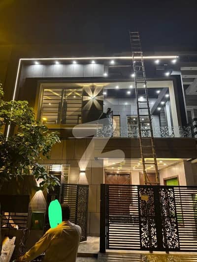 Brand New Luxury Investor Rate House For Sale In Bahria Town Lahore