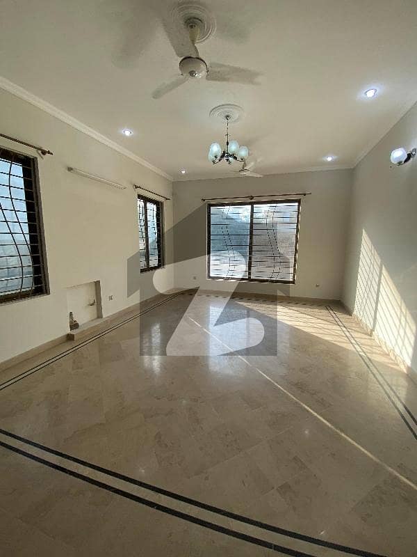 جی ۔ 13 اسلام آباد میں 3 کمروں کا 10 مرلہ زیریں پورشن 1.2 لاکھ میں کرایہ پر دستیاب ہے۔ جی ۔ 13 اسلام آباد میں 3 کمروں کا 10 مرلہ زیریں پورشن 1.2 لاکھ میں کرایہ پر دستیاب ہے۔