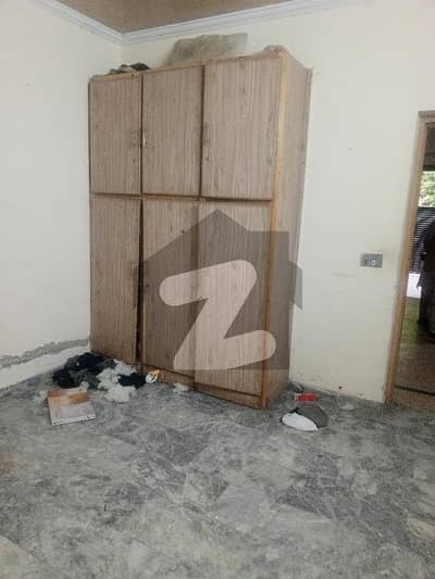 والٹن روڈ لاہور میں 3 کمروں کا 6 مرلہ زیریں پورشن 65.0 ہزار میں کرایہ پر دستیاب ہے۔