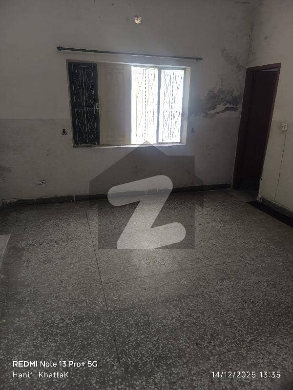 4 bedrooms & 4 bathrooms house available for sale in G9 4 bedrooms & 4 bathrooms house available for sale in G9