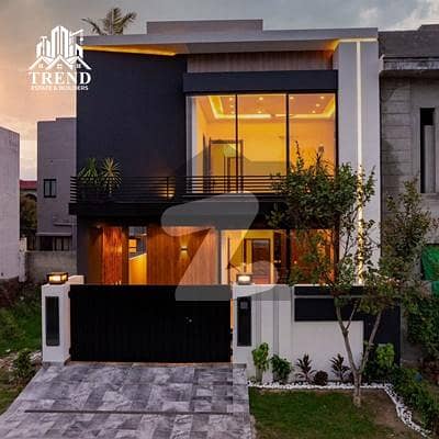 ڈی ایچ اے 9 ٹاؤن ڈیفنس (ڈی ایچ اے),لاہور میں 3 کمروں کا 5 مرلہ مکان 87.0 ہزار میں کرایہ پر دستیاب ہے۔ ڈی ایچ اے 9 ٹاؤن ڈیفنس (ڈی ایچ اے),لاہور میں 3 کمروں کا 5 مرلہ مکان 87.0 ہزار میں کرایہ پر دستیاب ہے۔