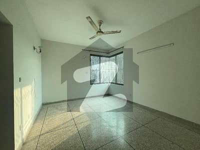 12MARLA UPPER PORTION IN DHA PHASE 4 12MARLA UPPER PORTION IN DHA PHASE 4