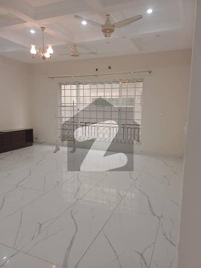 3 Bedroom Ground Floor for Rent | Drawing, Dining, TV Lounge | Servant Quarter | Gas Available