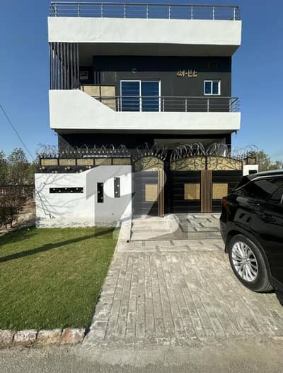 5 Marla 2.5 Story House located 80fit Road 5 Marla 2.5 Story House located 80fit Road