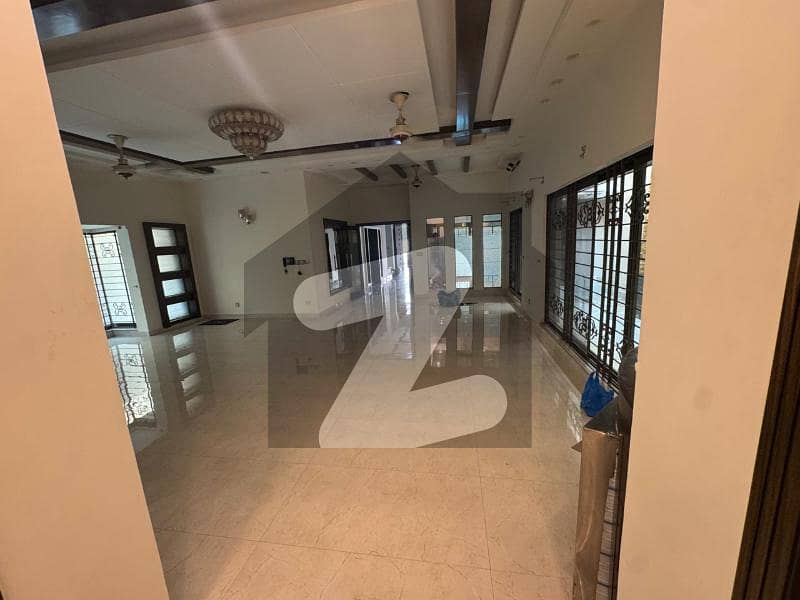 ابدالینزکوآپریٹو ہاؤسنگ سوسائٹی لاہور میں 6 کمروں کا 1 کنال مکان 9.75 کروڑ میں برائے فروخت۔ ابدالینزکوآپریٹو ہاؤسنگ سوسائٹی لاہور میں 6 کمروں کا 1 کنال مکان 9.75 کروڑ میں برائے فروخت۔