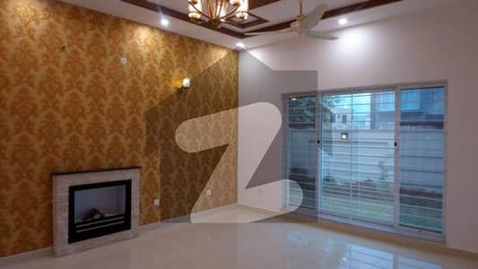 پارک ویو سٹی ۔ اوورسیز بلاک پارک ویو سٹی,لاہور میں 4 کمروں کا 5 مرلہ مکان 1.72 کروڑ میں برائے فروخت۔