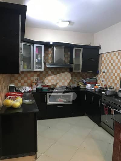 کلفٹن کراچی میں 4 کمروں کا 11 مرلہ فلیٹ 1.7 لاکھ میں کرایہ پر دستیاب ہے۔ کلفٹن کراچی میں 4 کمروں کا 11 مرلہ فلیٹ 1.7 لاکھ میں کرایہ پر دستیاب ہے۔